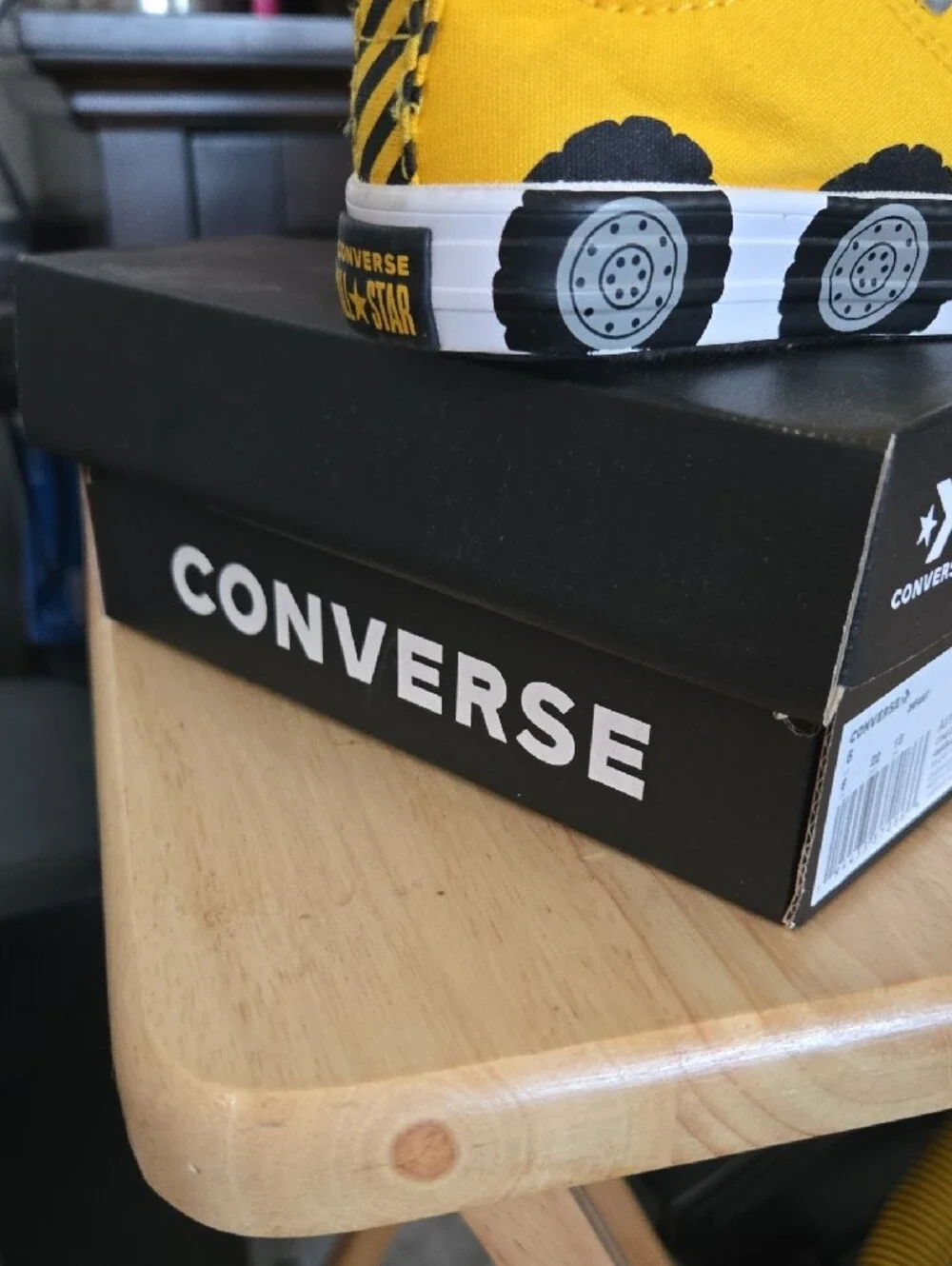 Converse vibrant yellow